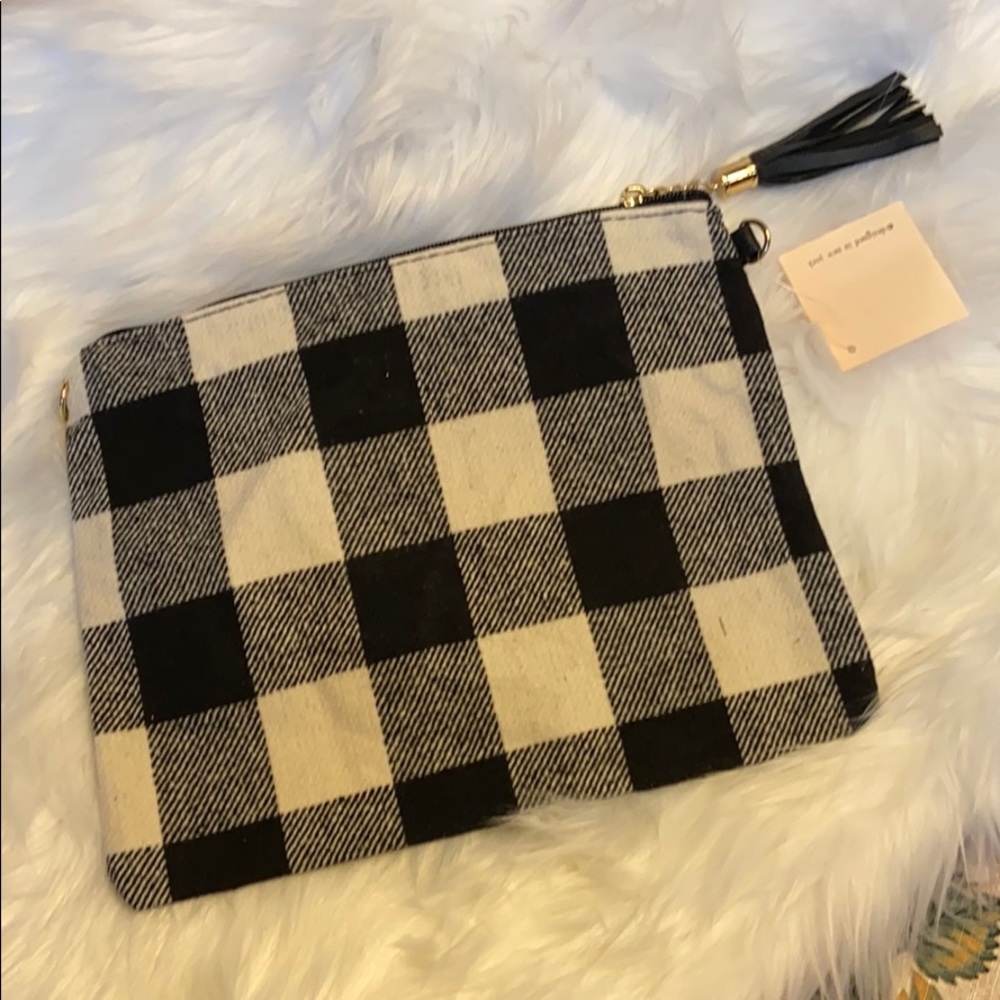 NWT Buffalo plaid wristlet/purse - Picture 2 of 2